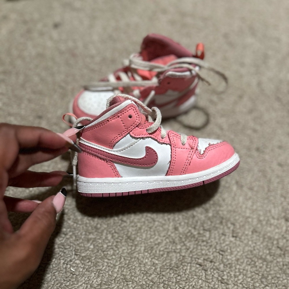 Kids Pink Jordan sneakers